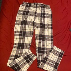 These are fashion nova plaid leggings the ones in the first shot are what I have